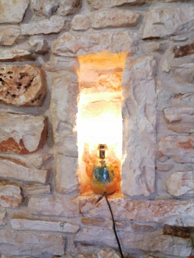 Mala Kuca Sa Velikim Grijanim Bazenom Antonio Vila Šišan Exterior foto